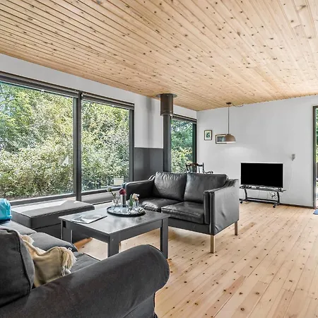 3 Bedroom Cozy In *
